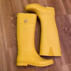 Tommy Hilfiger yellow rain boots size 7